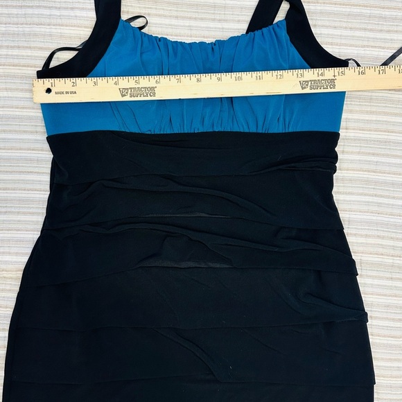 Enfocus Studio Black and Blue Strapless Ruched Cocktail Dress, size 10 - Picture 4 of 9